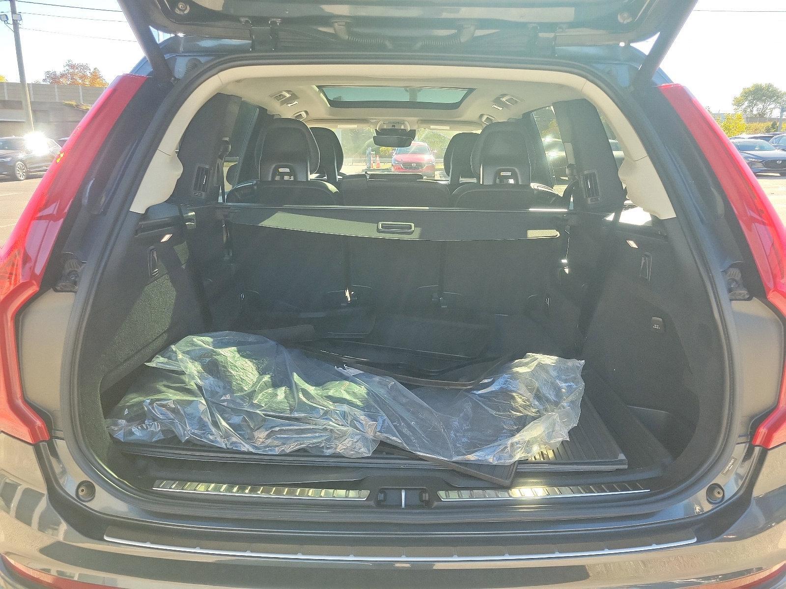 2022 Volvo XC90 Vehicle Photo in Trevose, PA 19053