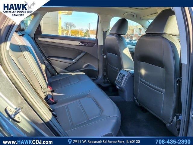 2022 Volkswagen Passat Vehicle Photo in Saint Charles, IL 60174