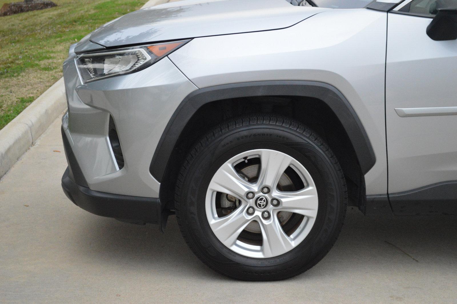 2020 Toyota RAV4 Vehicle Photo in Houston, TX 77090