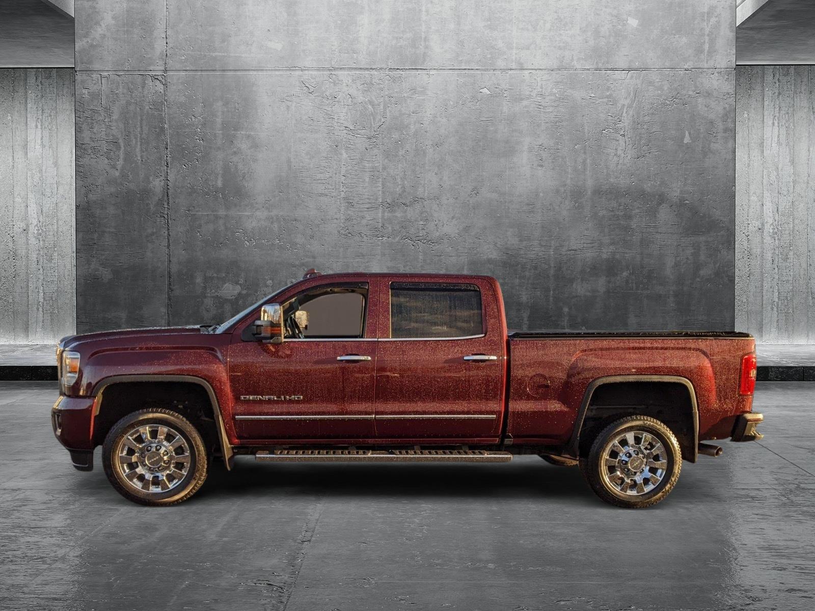 2017 GMC Sierra 2500HD Vehicle Photo in TIMONIUM, MD 21093-2300