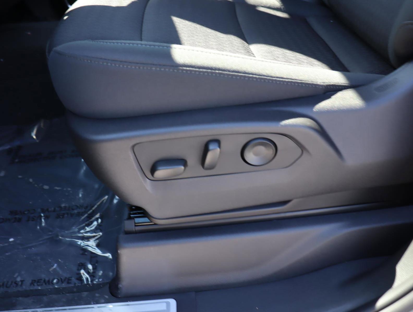 2025 Chevrolet Silverado 1500 Vehicle Photo in LOS ANGELES, CA 90007-3794