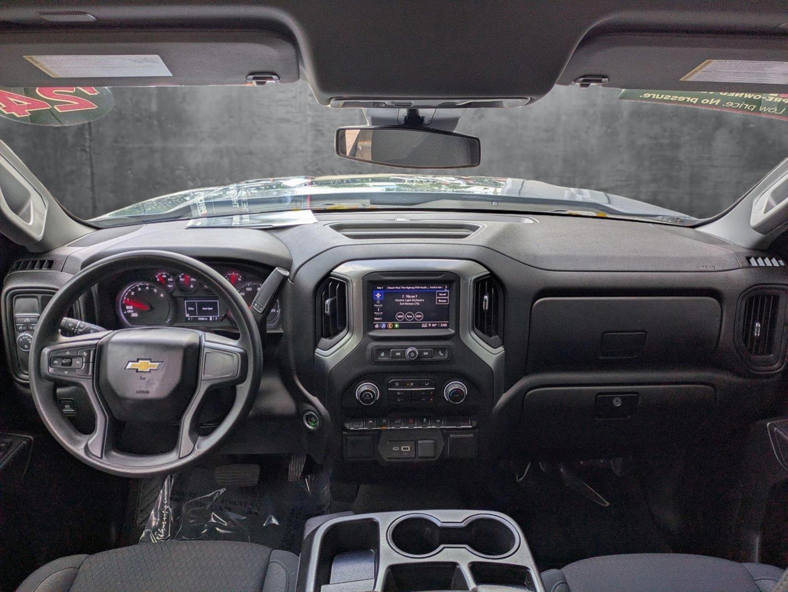 2024 Chevrolet Silverado 1500 Vehicle Photo in GREENACRES, FL 33463-3207