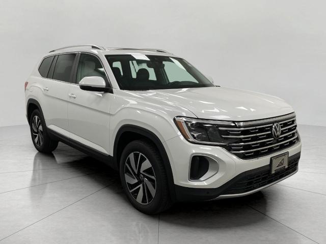 2025 Volkswagen Atlas SEL photo 2