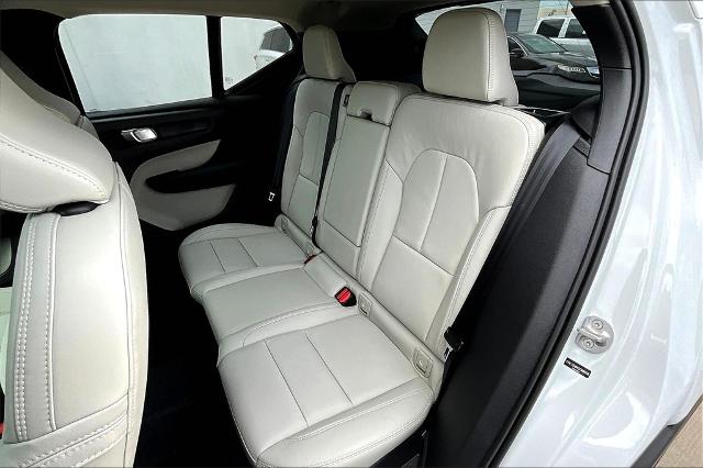 2025 Volvo XC40 Vehicle Photo in Grapevine, TX 76051