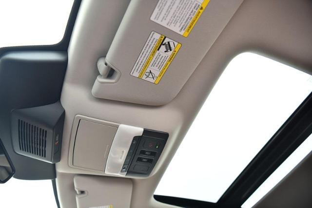2025 Nissan Pathfinder Vehicle Photo in Ballwin, MO 63011