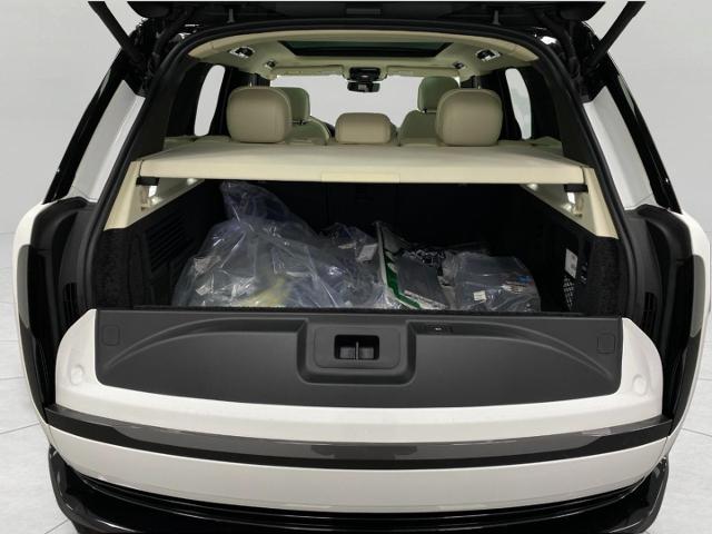 2025 Range Rover Vehicle Photo in Appleton, WI 54913