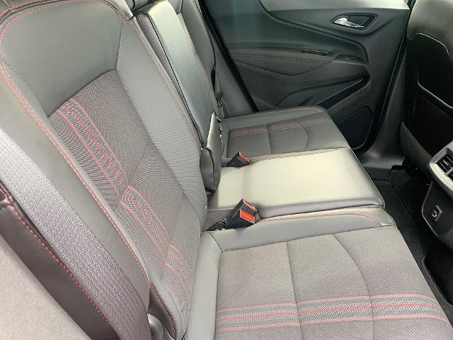 2022 Chevrolet Equinox Vehicle Photo in MOON TOWNSHIP, PA 15108-2571