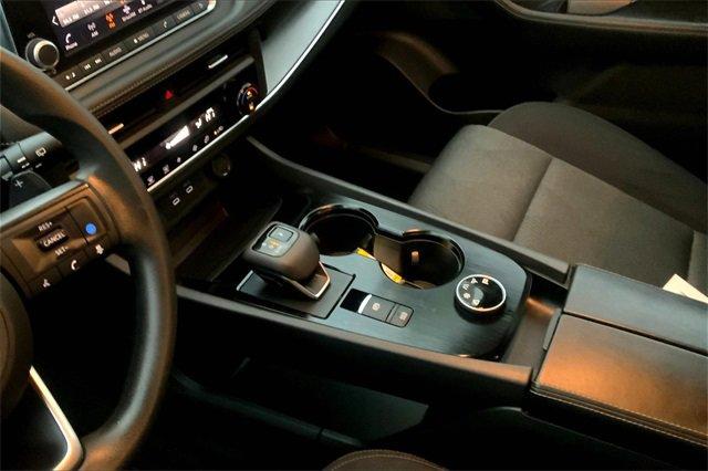 2024 Nissan Rogue Vehicle Photo in TOPEKA, KS 66609-0000