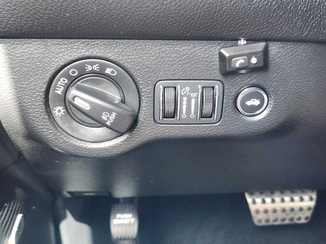 2022 Dodge Challenger Vehicle Photo in DENTON, TX 76210-9321