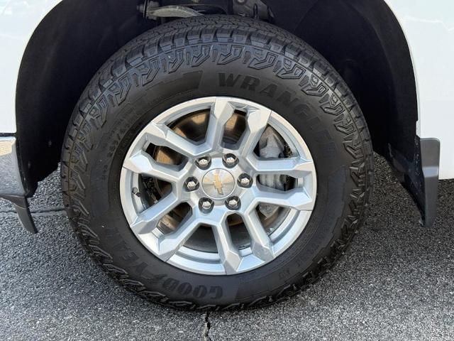 2023 Chevrolet Silverado 1500 Vehicle Photo in COLUMBIA, MO 65203-3903