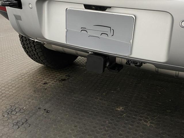 2025 Defender Vehicle Photo in Appleton, WI 54913