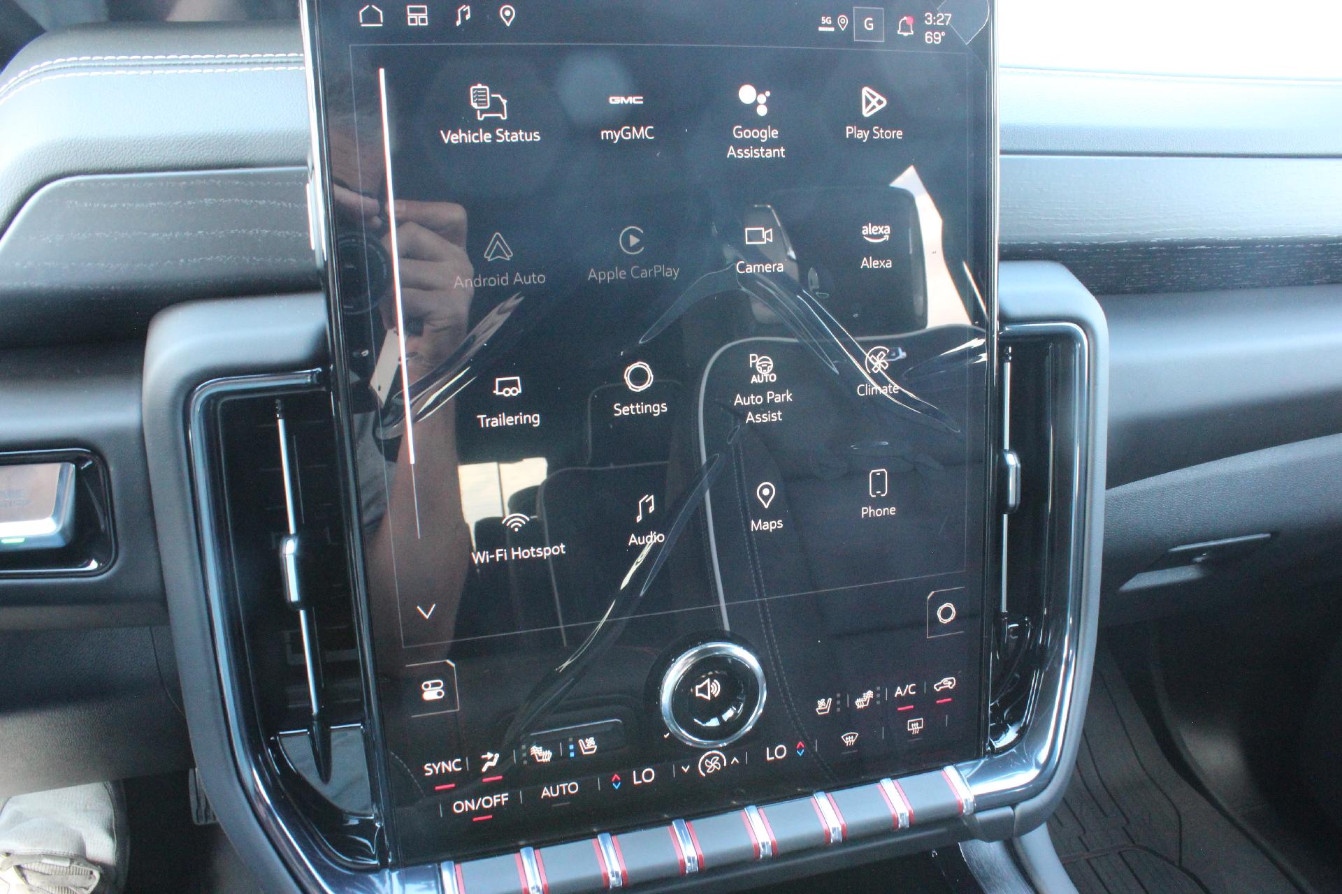 2025 GMC Yukon Vehicle Photo in AURORA, CO 80012-4011