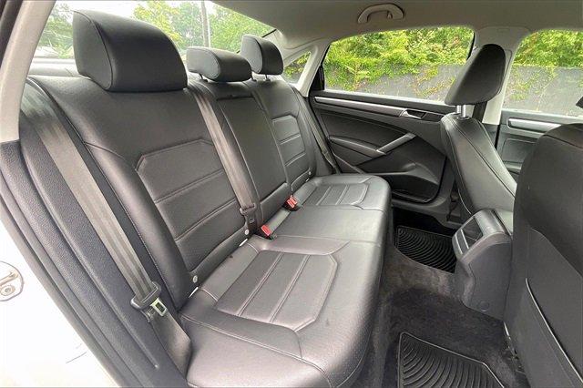 2018 Volkswagen Passat Vehicle Photo in INDEPENDENCE, MO 64055-1314