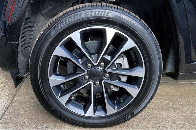 2024 Jeep Grand Cherokee L Vehicle Photo in INDEPENDENCE, MO 64055-1314