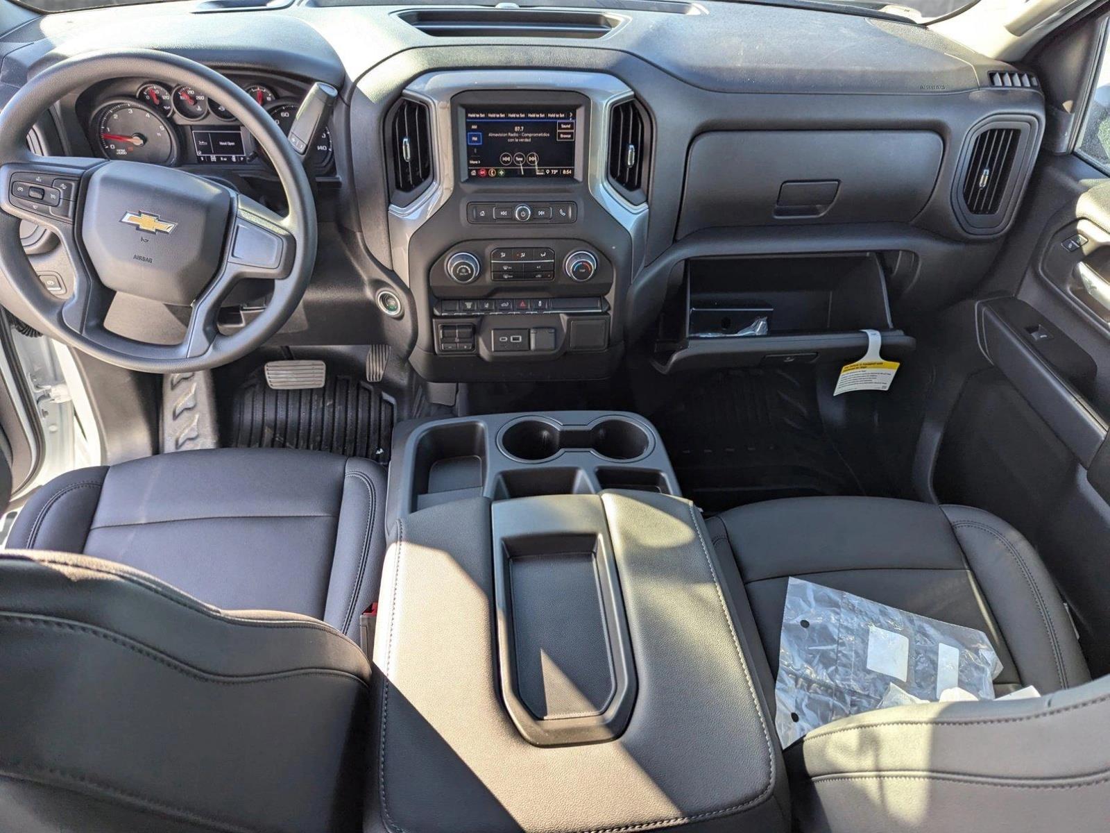 2025 Chevrolet Silverado 2500 HD Vehicle Photo in PEMBROKE PINES, FL 33024-6534