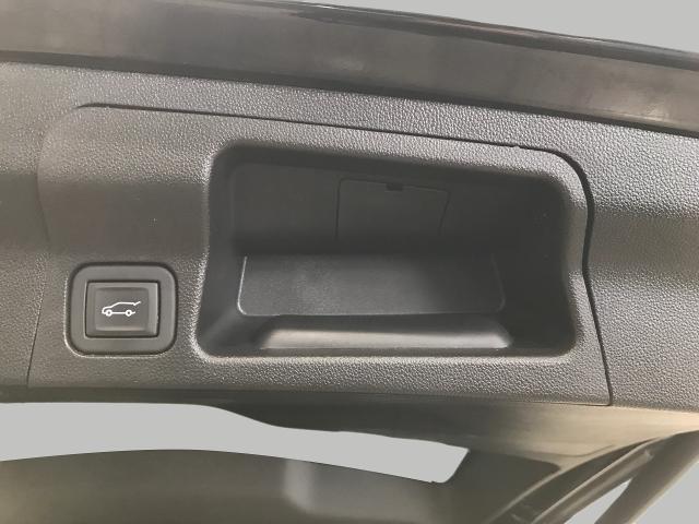 2023 GMC Acadia Vehicle Photo in GREEN BAY, WI 54303-3330