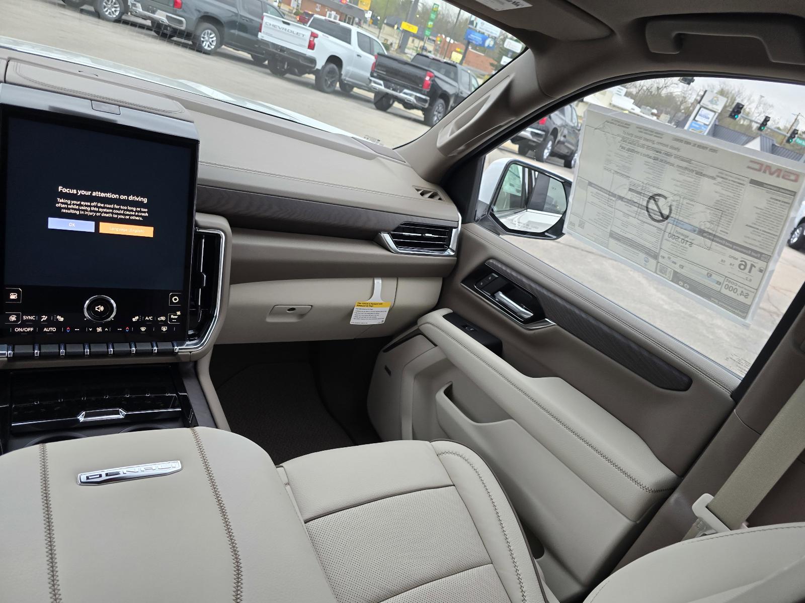2025 GMC Yukon XL Vehicle Photo in Rolla, MO 65401
