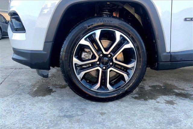 2023 Jeep Compass Vehicle Photo in TOPEKA, KS 66609-0000