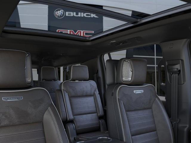 2025 GMC Yukon XL Vehicle Photo in GREEN BAY, WI 54303-3330