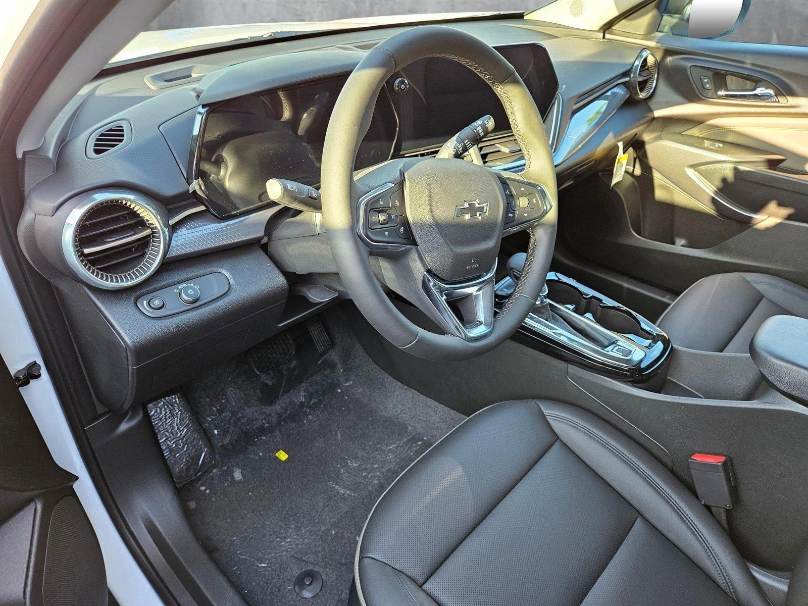2025 Chevrolet Trax Vehicle Photo in GREENACRES, FL 33463-3207