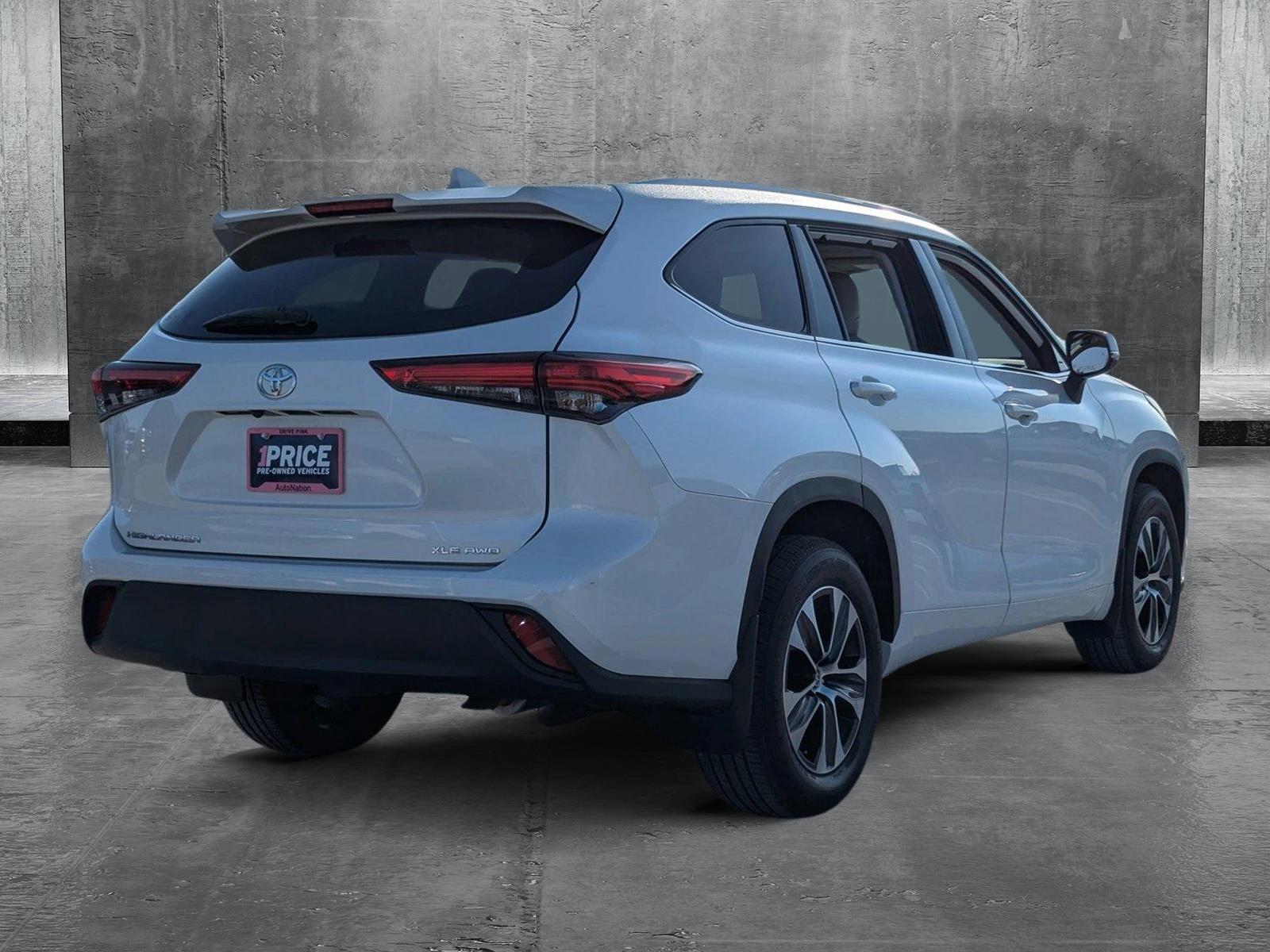 2021 Toyota Highlander Vehicle Photo in Ft. Myers, FL 33907