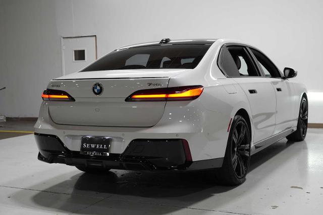 2023 BMW 740i Vehicle Photo in GRAPEVINE, TX 76051