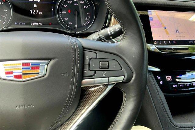 2024 Cadillac XT6 Vehicle Photo in KANSAS CITY, MO 64114-4545