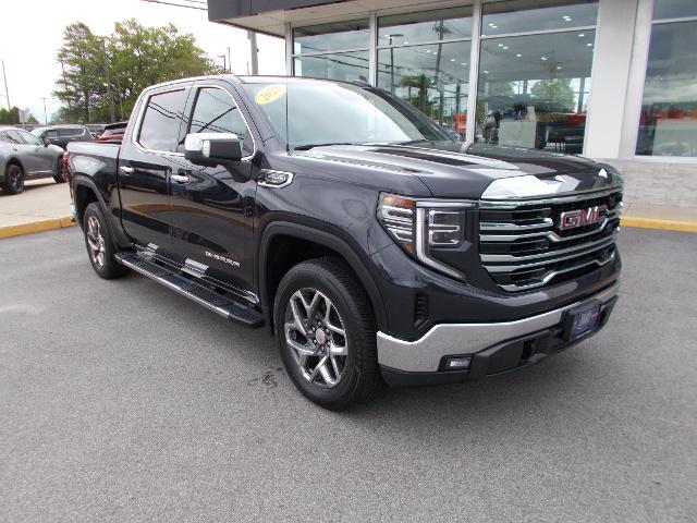 2023 GMC Sierra 1500 Vehicle Photo in LOWELL, MA 01852-4336