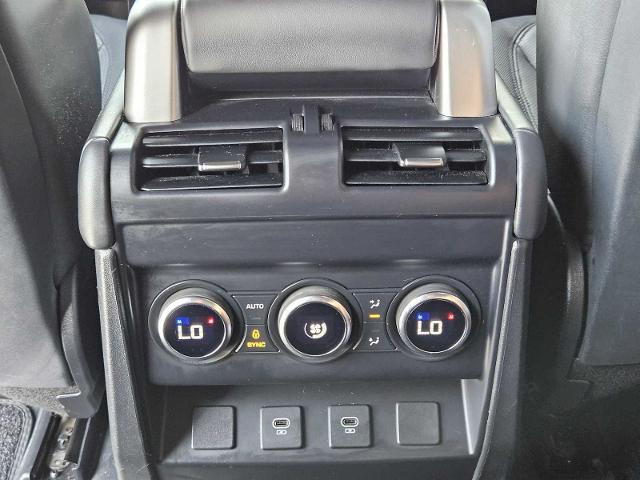 2024 Defender Vehicle Photo in AUSTIN, TX 78717
