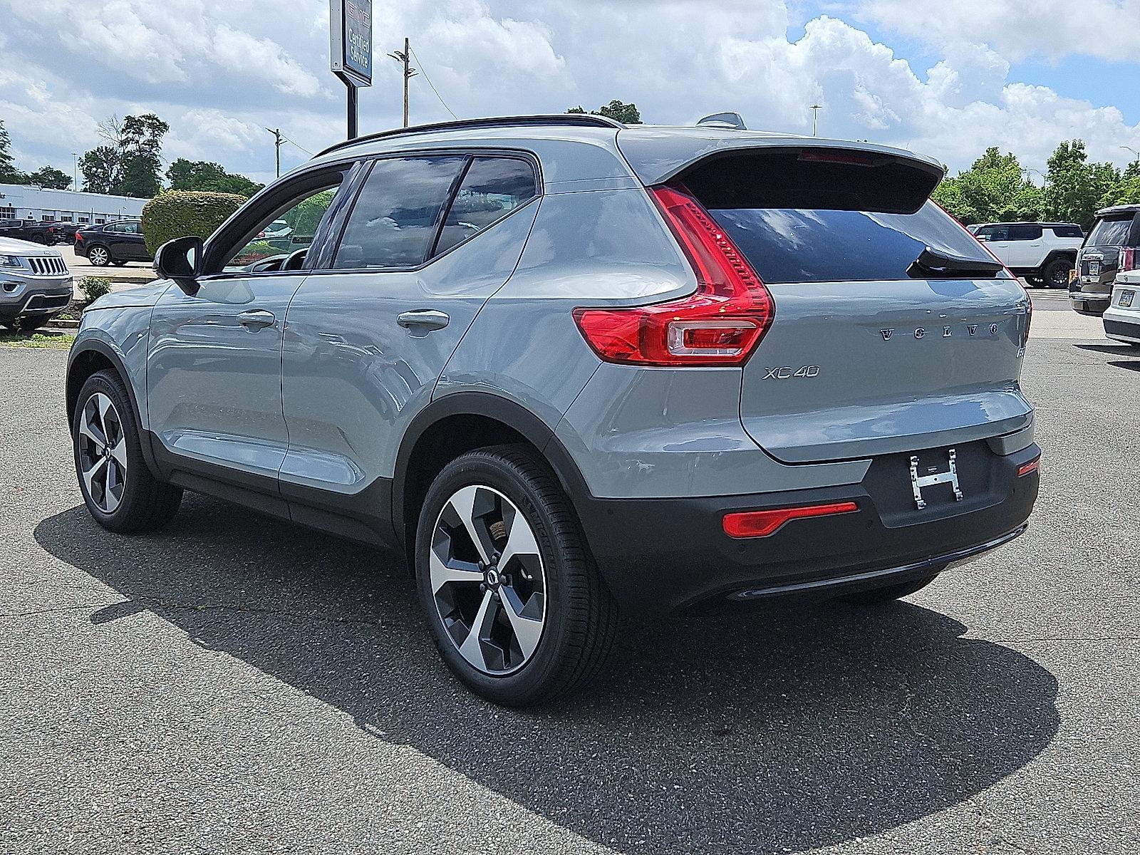 2026 Volvo XC40 Vehicle Photo in Trevose, PA 19053