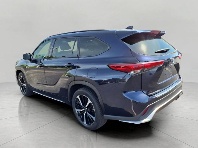 2022 Toyota Highlander Vehicle Photo in Oshkosh, WI 54904