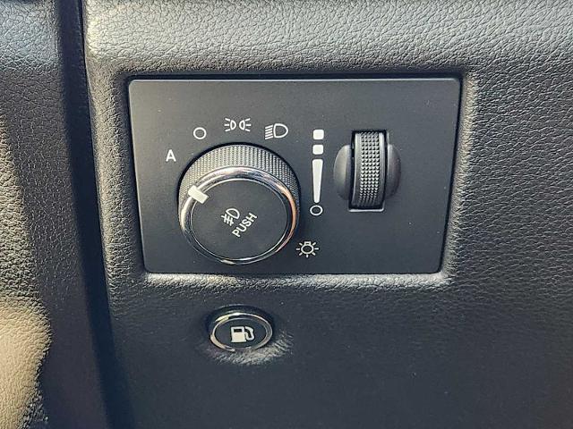 2017 Jeep Grand Cherokee Vehicle Photo in DENTON, TX 76210-9321