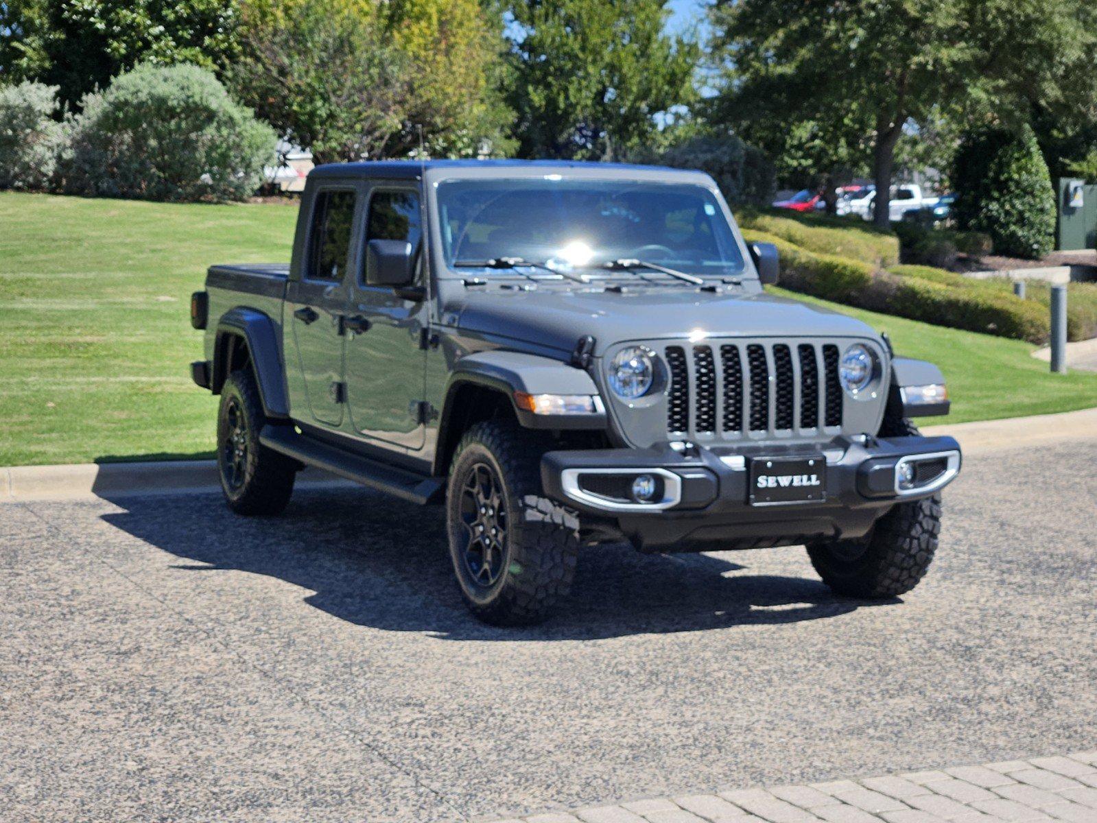 2023 Jeep Gladiator Vehicle Photo in Fort Worth, TX 76132