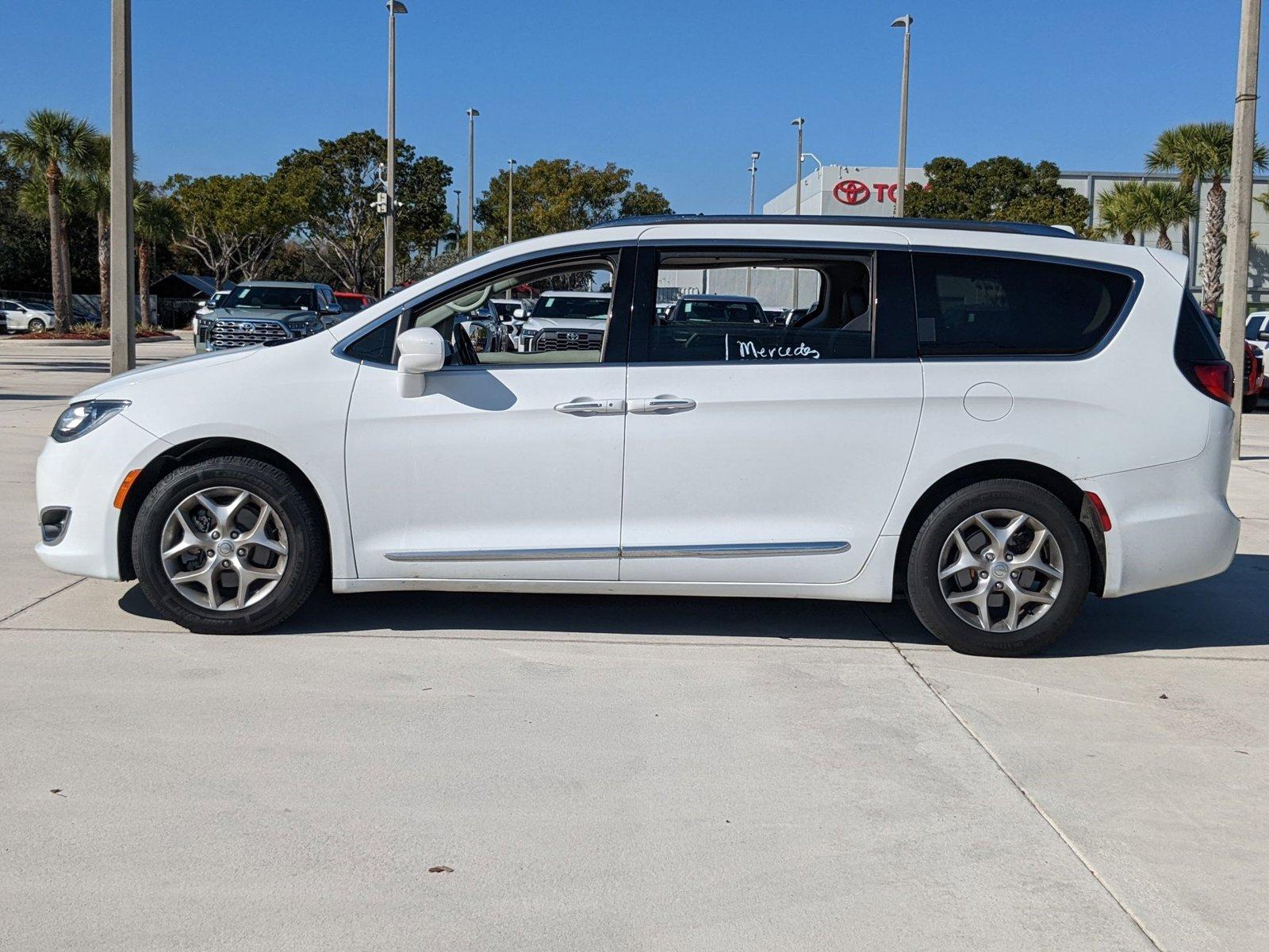 2019 Chrysler Pacifica Vehicle Photo in Davie, FL 33331