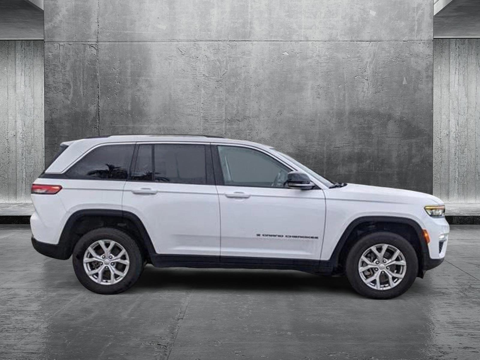 2023 Jeep Grand Cherokee Vehicle Photo in PEMBROKE PINES, FL 33024-6534