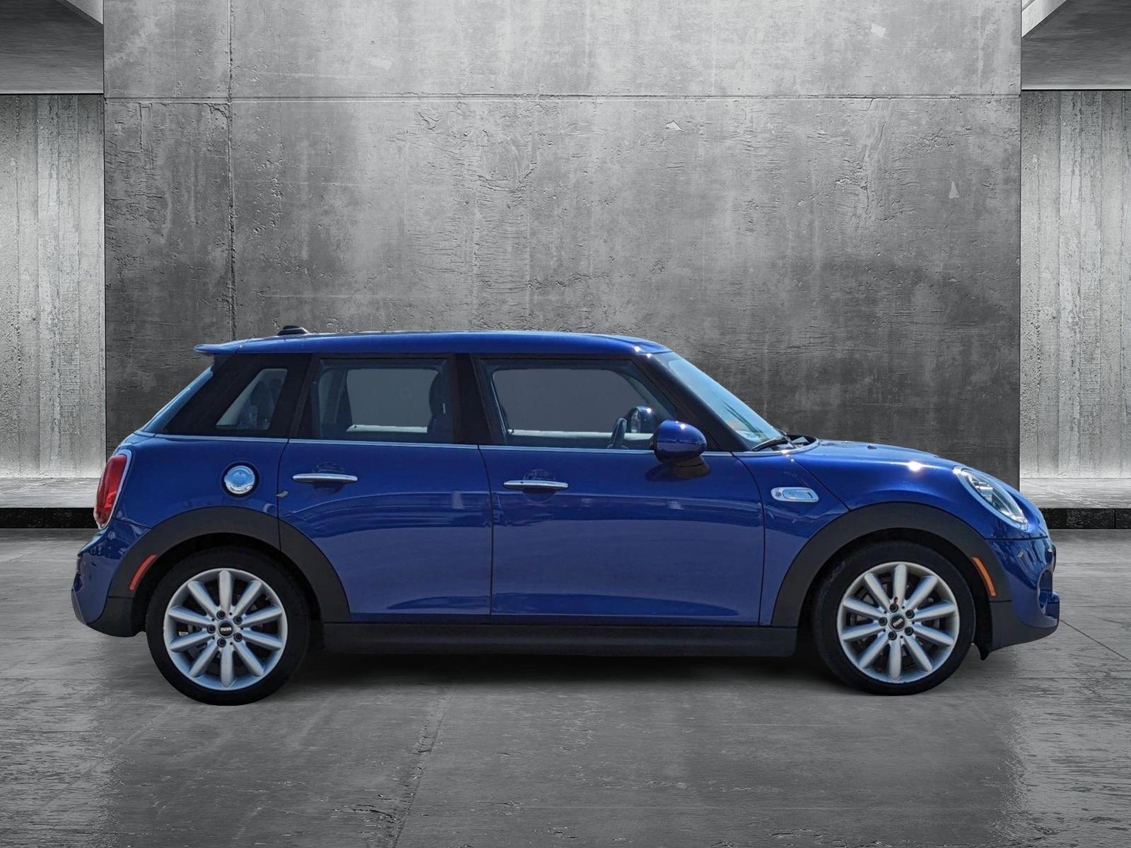 2019 MINI Cooper S Hardtop 4 Door Vehicle Photo in Delray Beach, FL 33444