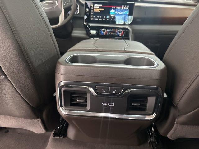 2023 GMC Sierra 1500 Vehicle Photo in MEDINA, OH 44256-9631