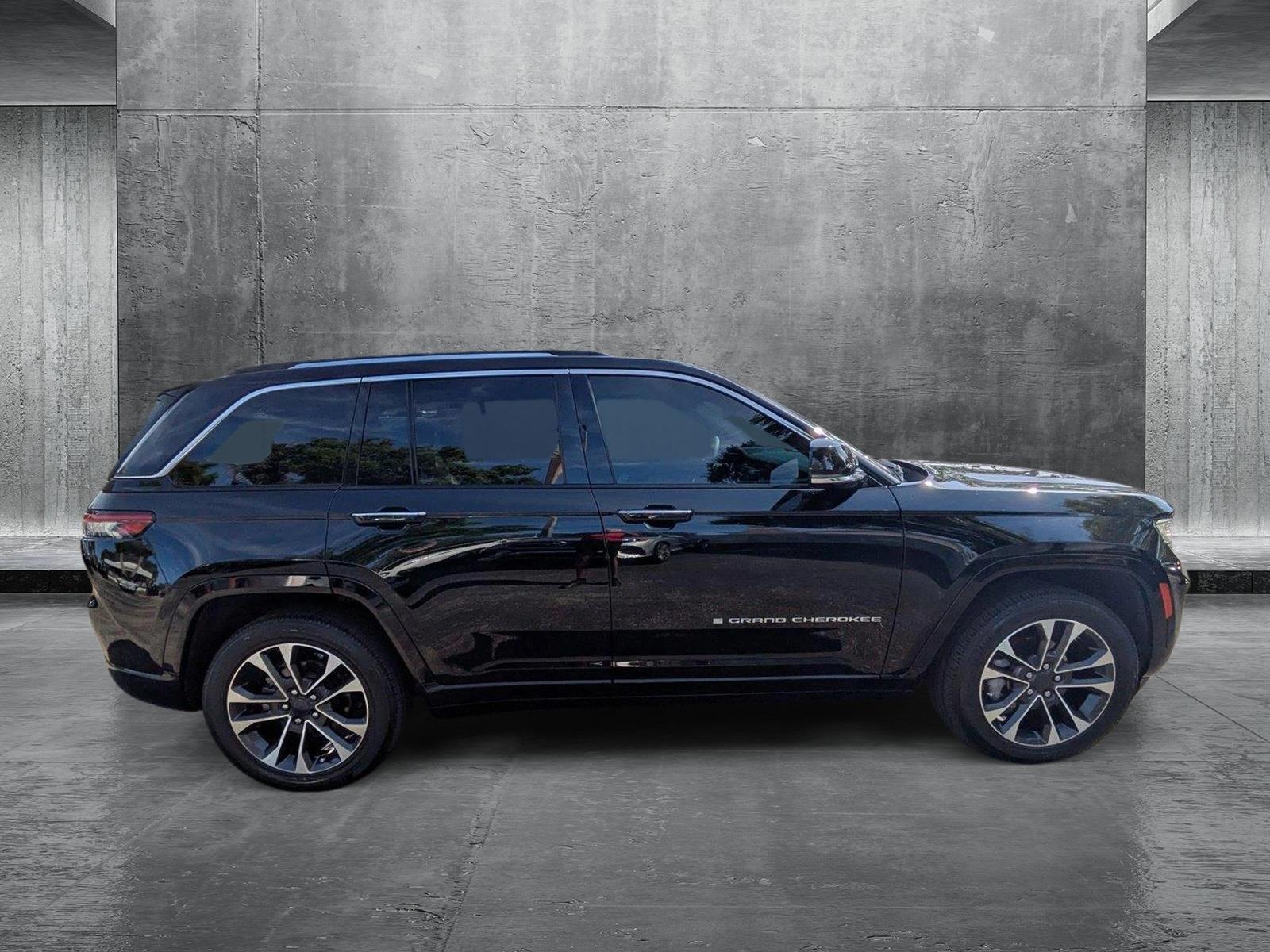 2023 Jeep Grand Cherokee Vehicle Photo in GREENACRES, FL 33463-3207