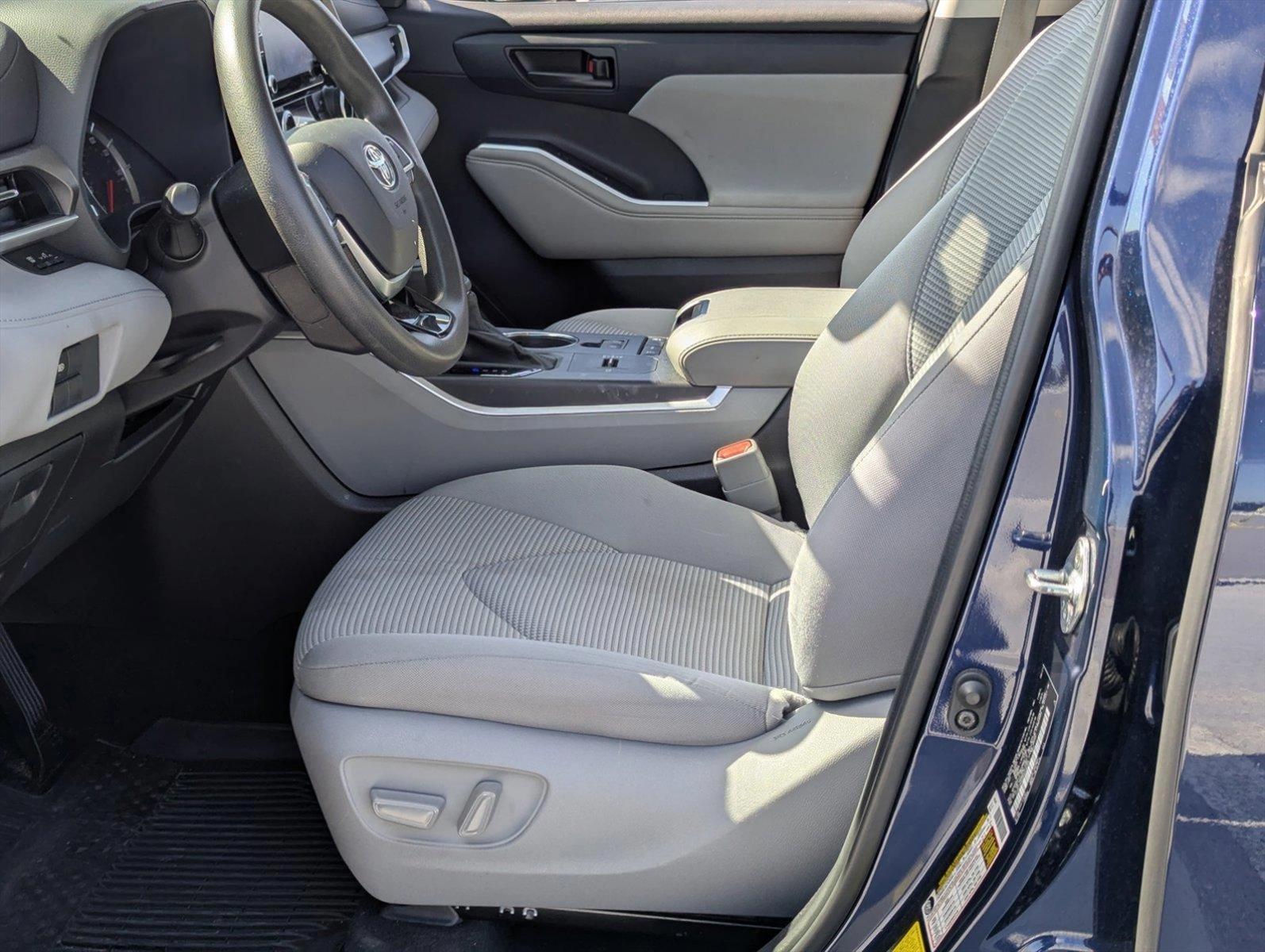 2021 Toyota Highlander Vehicle Photo in Ft. Myers, FL 33907
