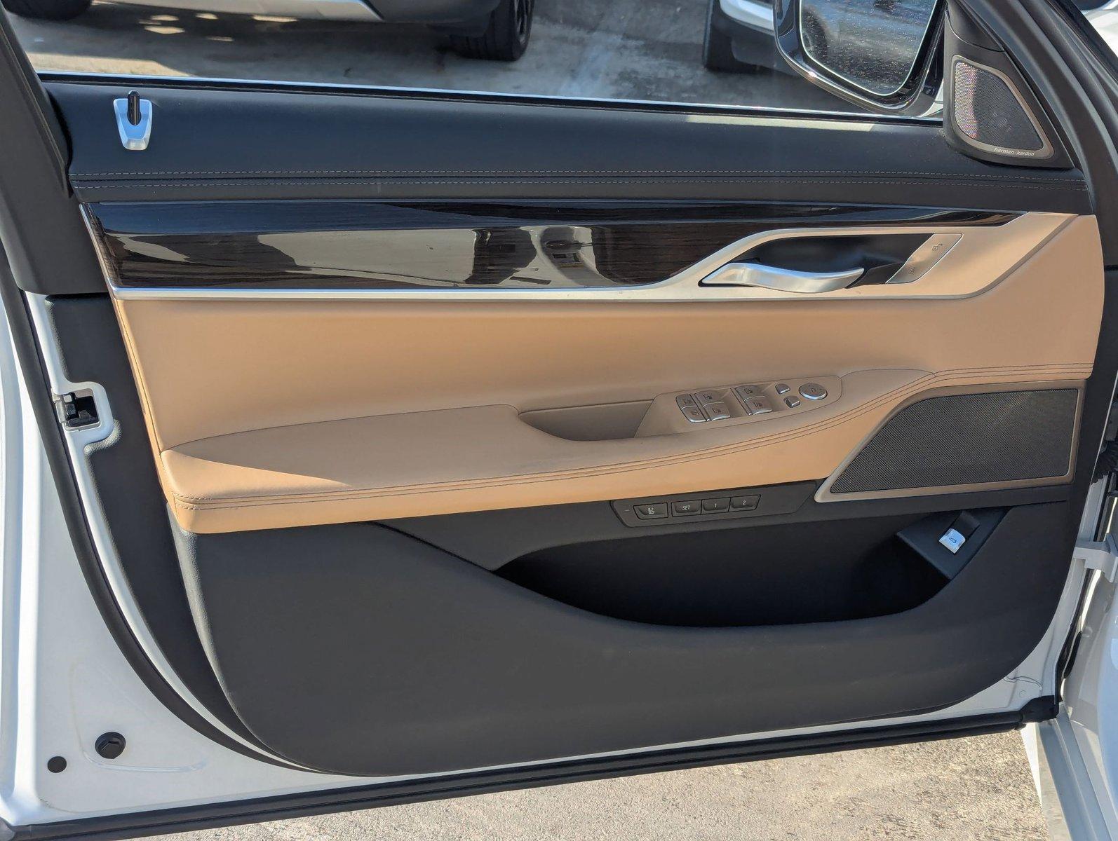 2022 BMW 740i Vehicle Photo in Pembroke Pines , FL 33027