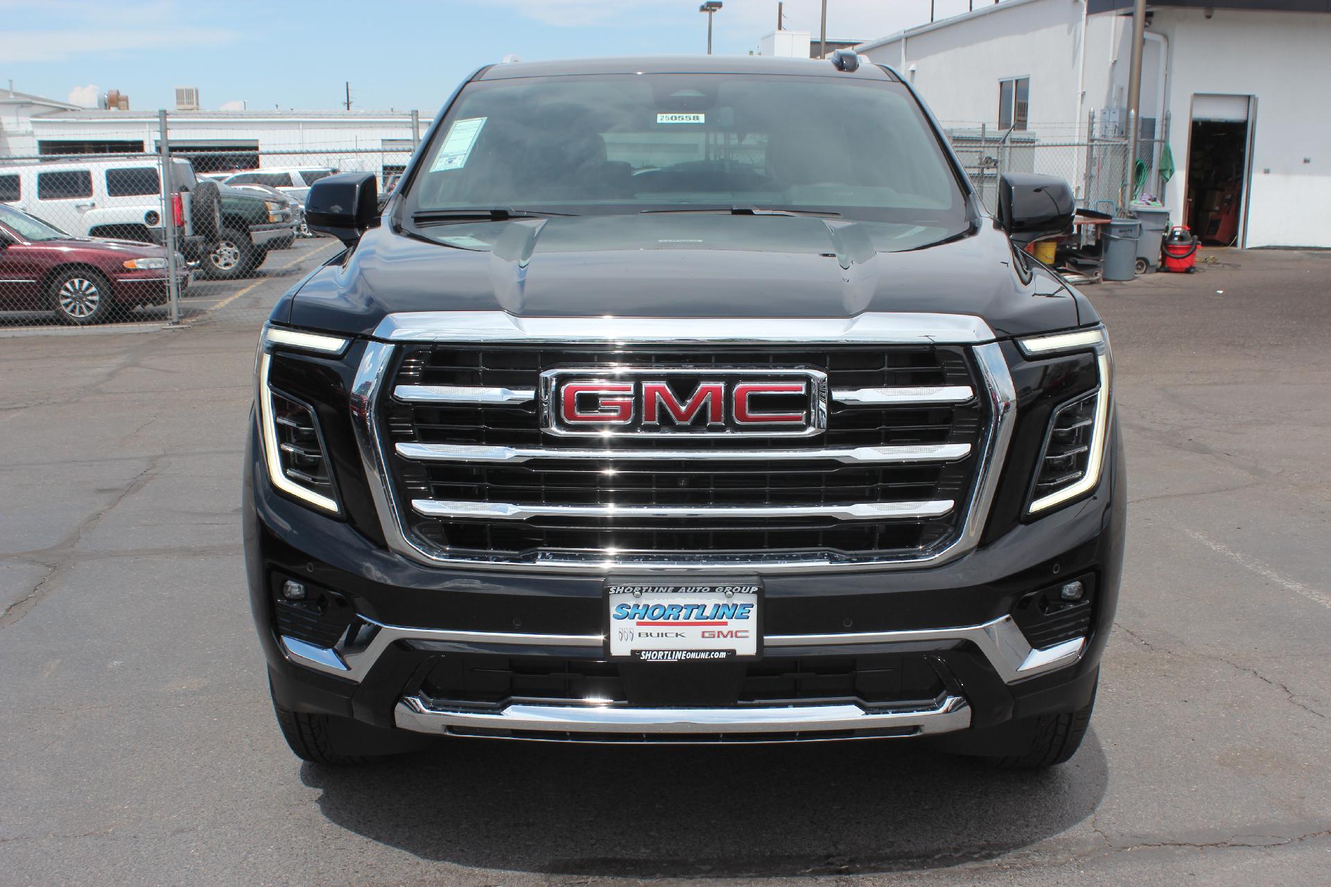 2025 GMC Yukon Vehicle Photo in AURORA, CO 80012-4011