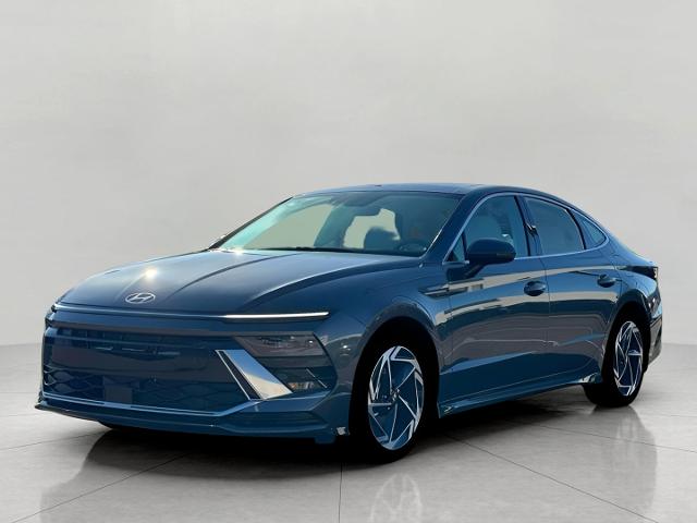 2025 Hyundai SONATA Vehicle Photo in Green Bay, WI 54304