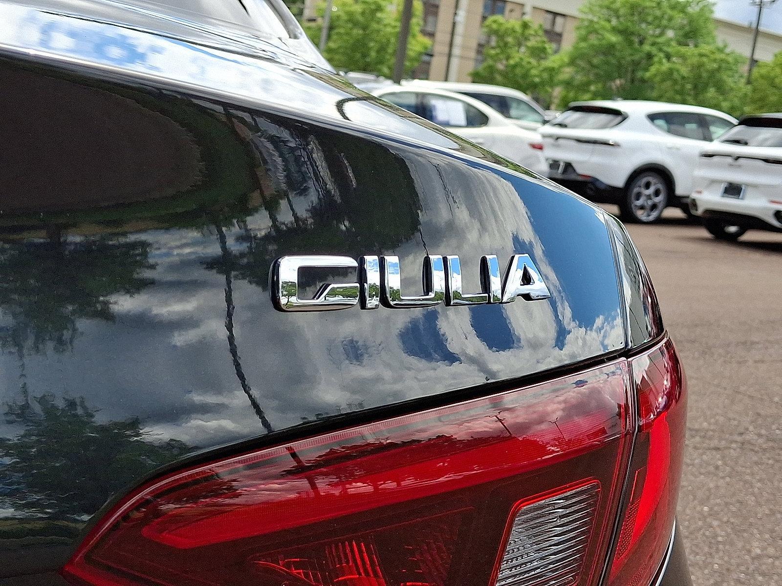 2022 Alfa Romeo Giulia Vehicle Photo in Willow Grove, PA 19090