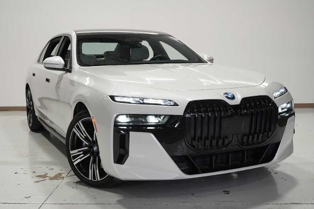 2024 BMW 750e xDrive Vehicle Photo in GRAPEVINE, TX 76051