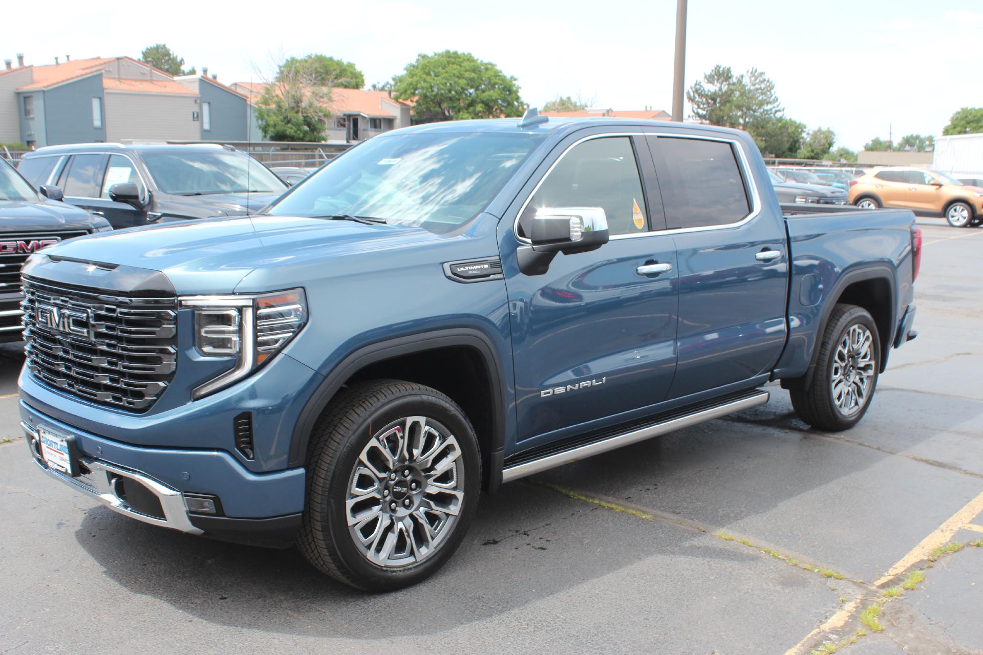 2025 GMC Sierra 1500 Vehicle Photo in AURORA, CO 80012-4011