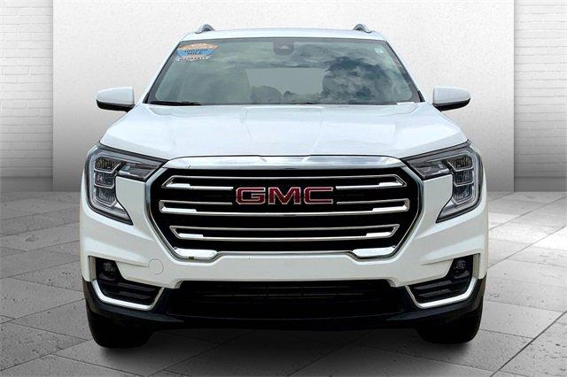 2024 GMC Terrain Vehicle Photo in TOPEKA, KS 66609-0000