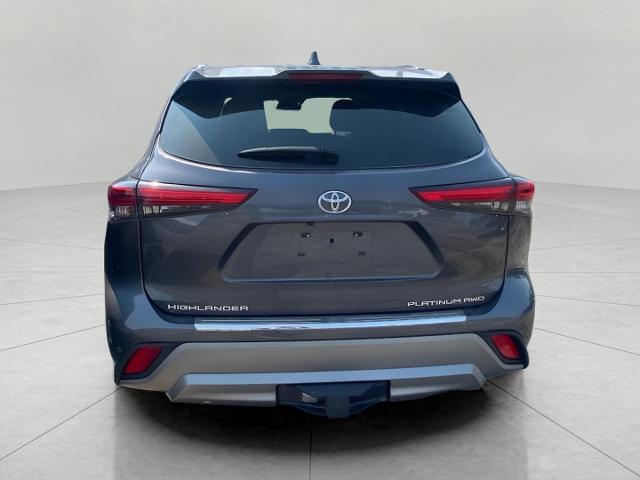 2022 Toyota Highlander Vehicle Photo in APPLETON, WI 54914-8833
