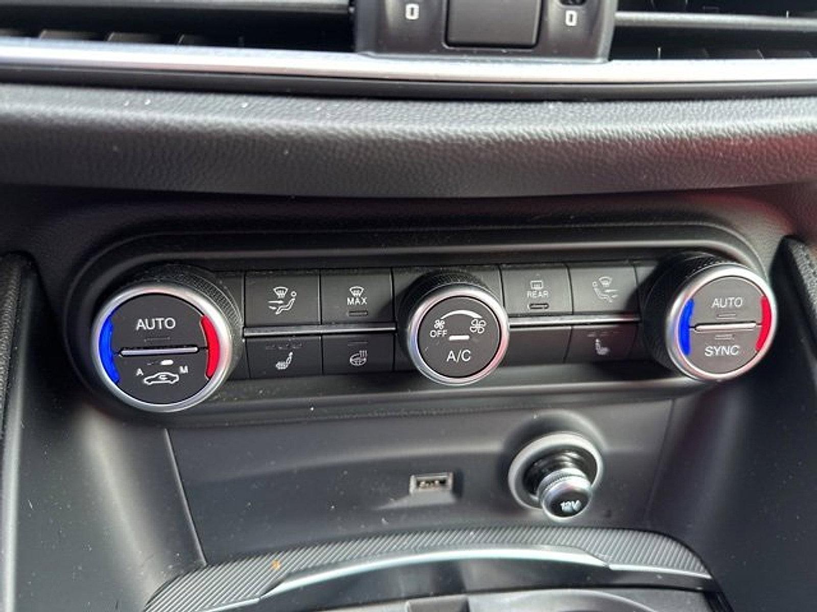 2022 Alfa Romeo Stelvio Vehicle Photo in Willow Grove, PA 19090