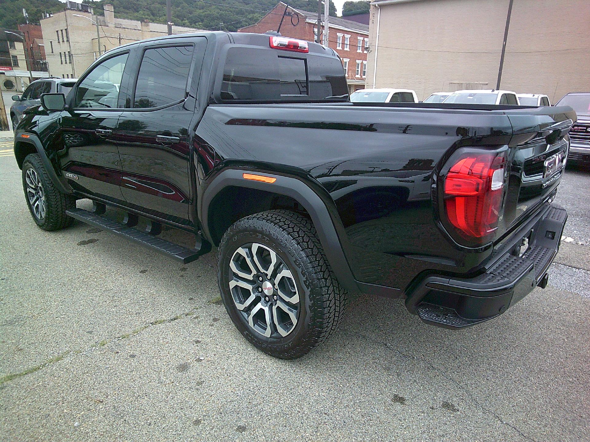 2024 GMC Canyon Vehicle Photo in KITTANNING, PA 16201-1536