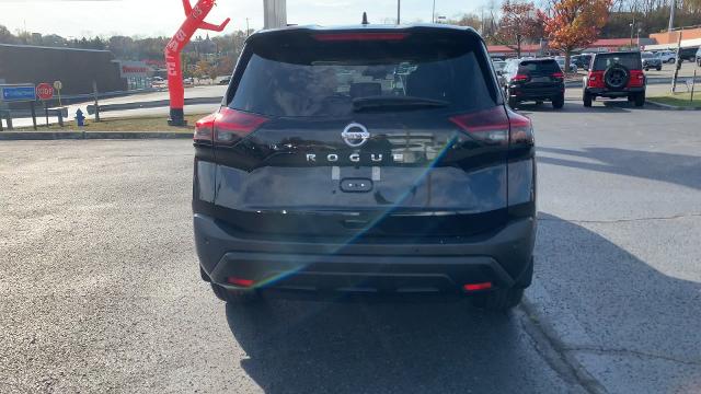 2021 Nissan Rogue Vehicle Photo in MOON TOWNSHIP, PA 15108-2571